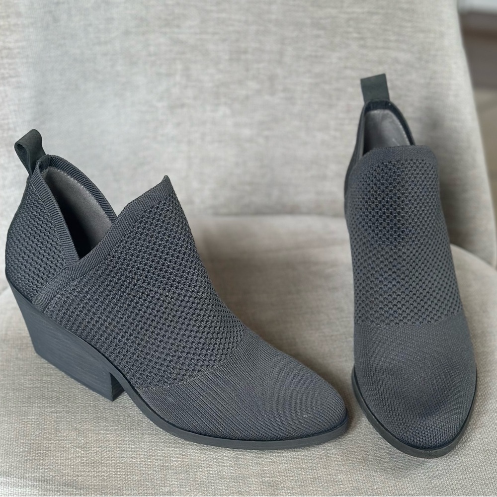 EUC Eileen Fisher Joss Knit Bootie in graphite knit